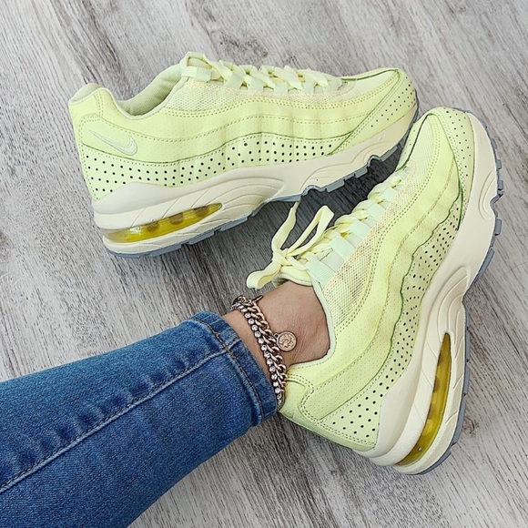 Nike Shoes - SOLD 🆕 | ✔️  Nike Air Max 95 SE